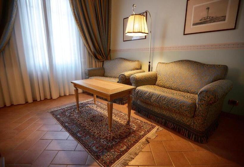 جناح, Villa Il Patriarca