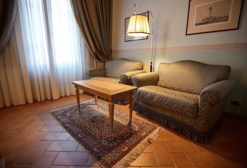 جناح, Villa Il Patriarca