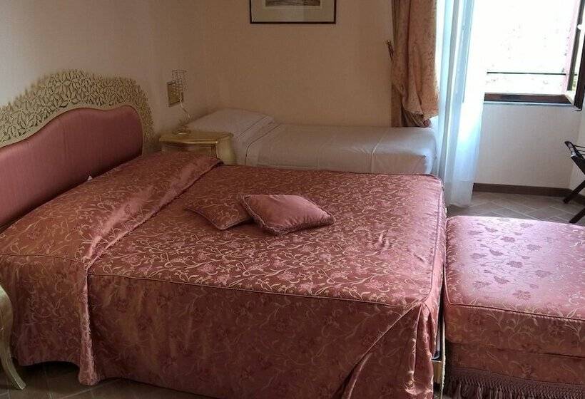 غرفة قياسية ثلاثية, Villa Il Patriarca