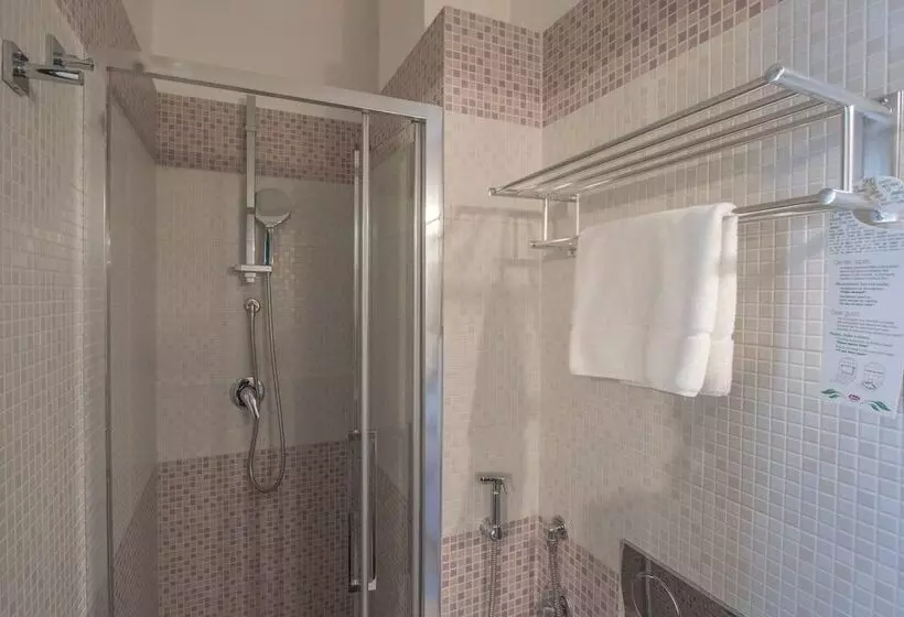 اتاق اکونومی, Posta