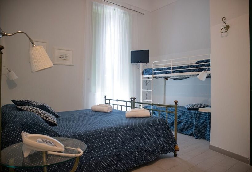 4인용 스탠다드 룸, Posta