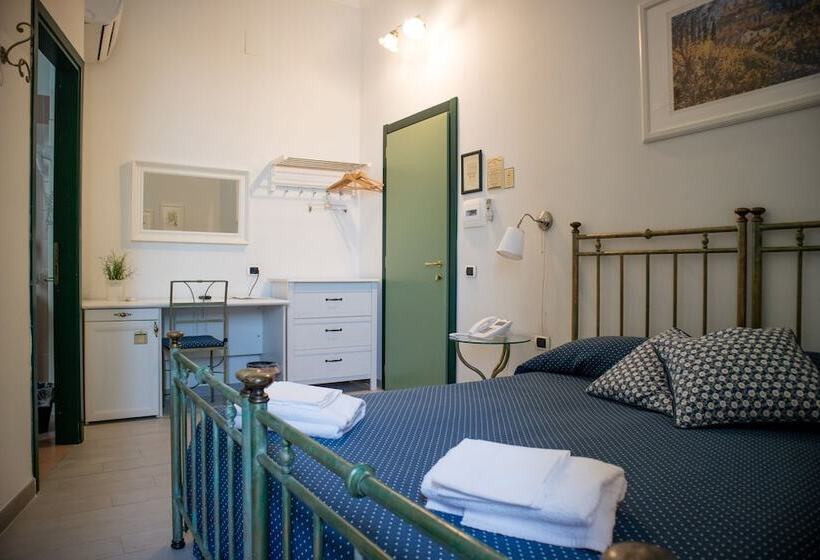 4인용 스탠다드 룸, Posta