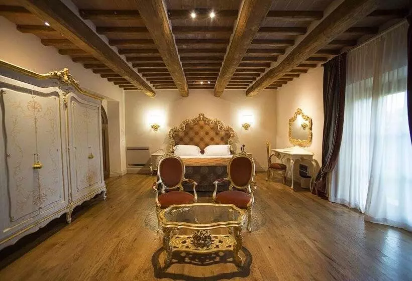 Deluxe-sviitti, Relais La Corte Dei Papi