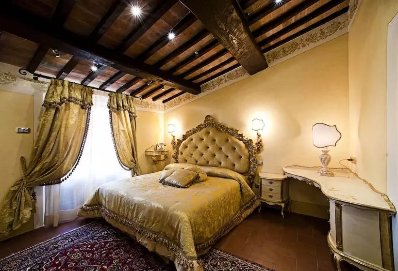 Deluxe-sviitti, Relais La Corte Dei Papi