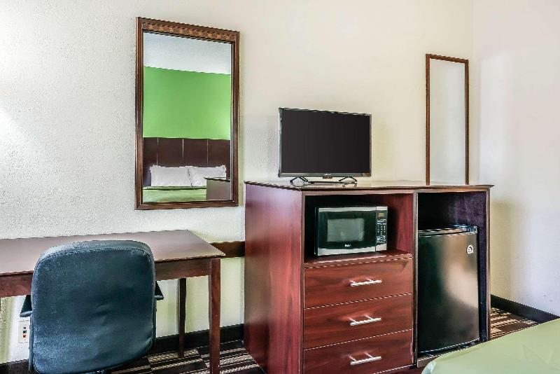 غرفة قياسية سرير كينج, Quality Inn