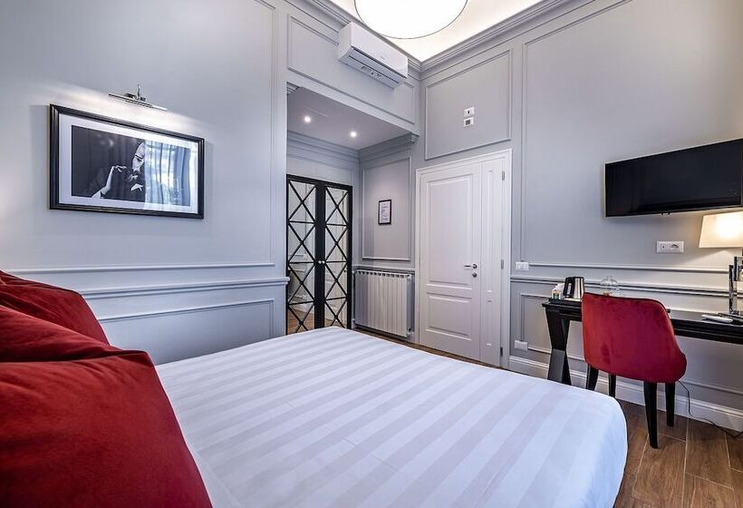 اتاق استاندارد, Ungherese Small Luxury