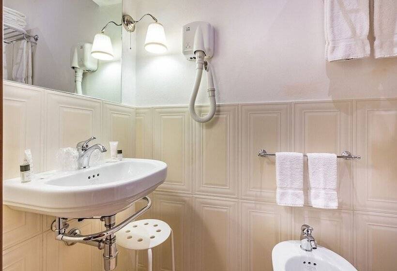 اتاق استاندارد, Ungherese Small Luxury