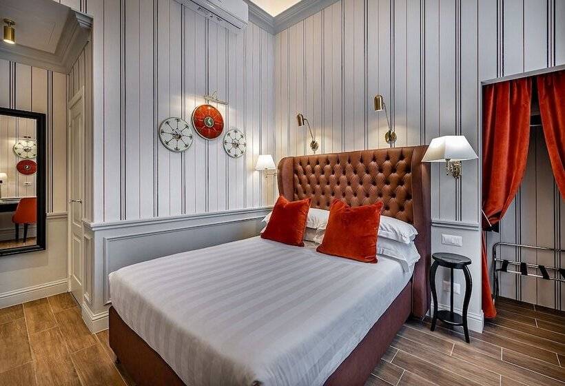 اتاق عادی, Ungherese Small Luxury