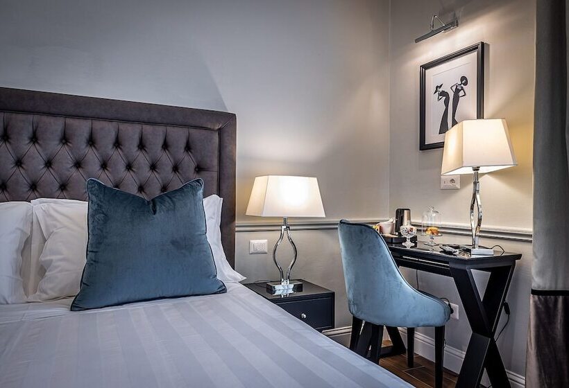 اتاق اکونومی, Ungherese Small Luxury