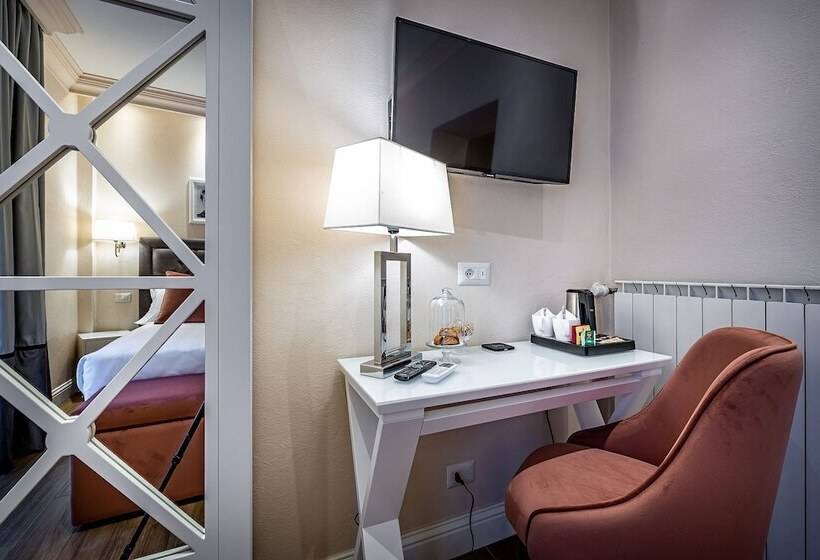 اتاق استاندارد, Ungherese Small Luxury