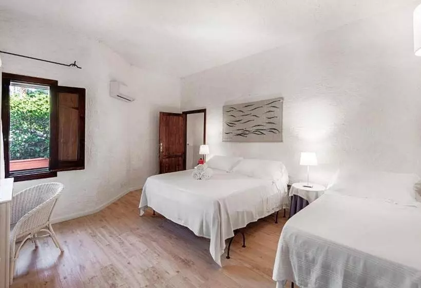 اتاق استاندارد سه نفره, Villa Mediterranea