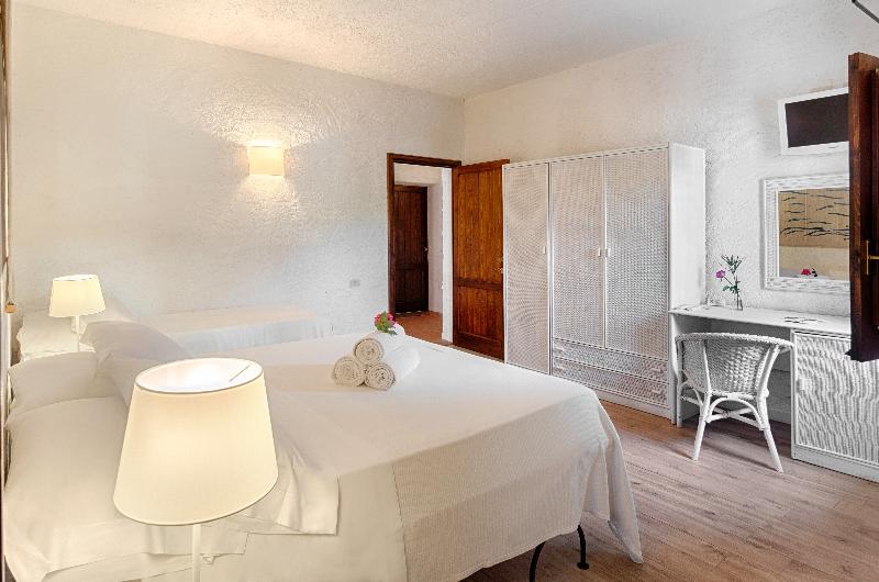 스탠다드 트리플 룸, Villa Mediterranea