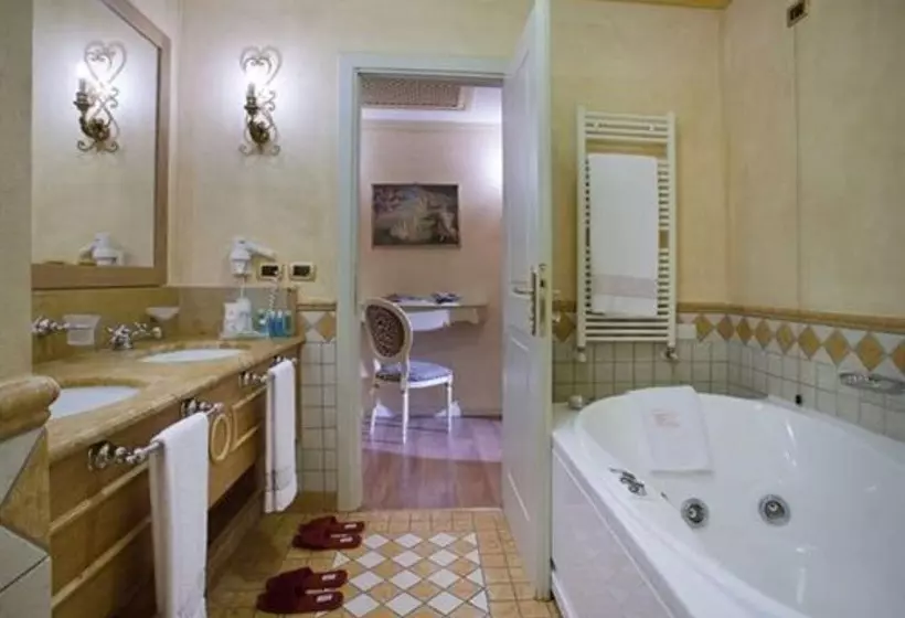 シニアスイート, Vip S Motel Luxury Accommodation & Spa