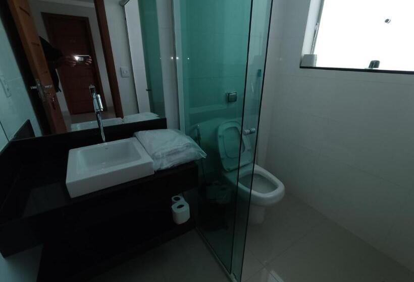 Трежместный Номер Economy, Capitólio Home Suítes