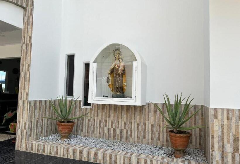 Четырехместный Номер Стандарт с Балконом, Magfair