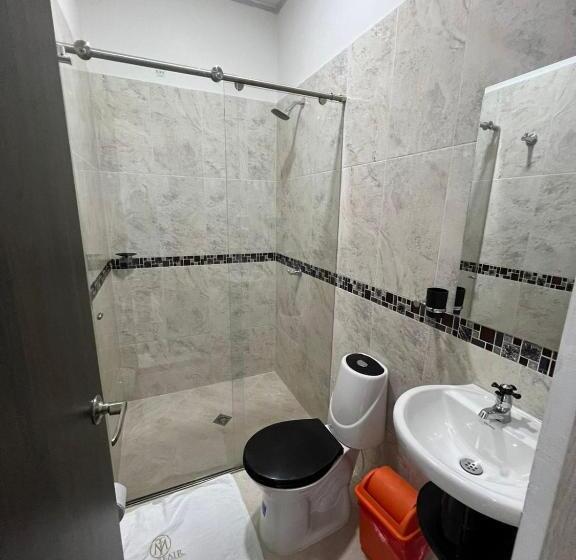 Quarto Estandar com Sacada, Magfair