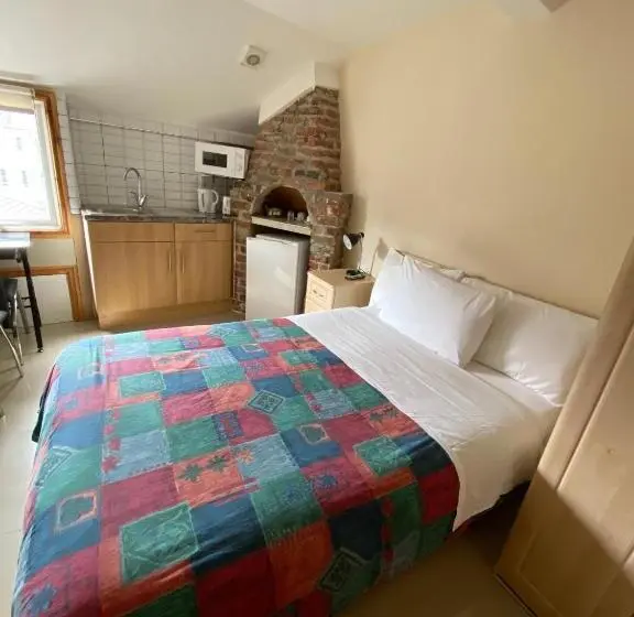 استودیوی استاندارد, Seven Dials Studio