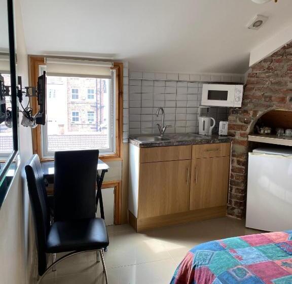 标准工作室, Seven Dials Studio