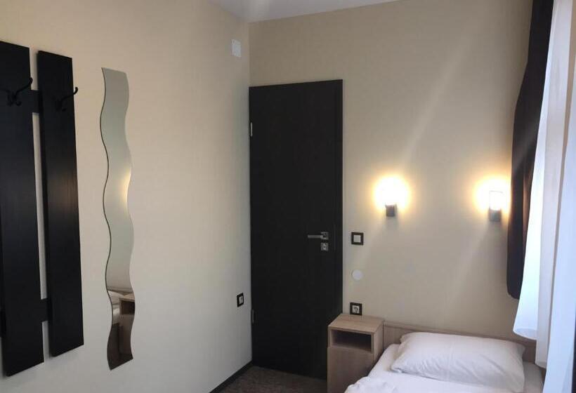 スタンダードシングルルーム, Vulkán Wellness Panzió