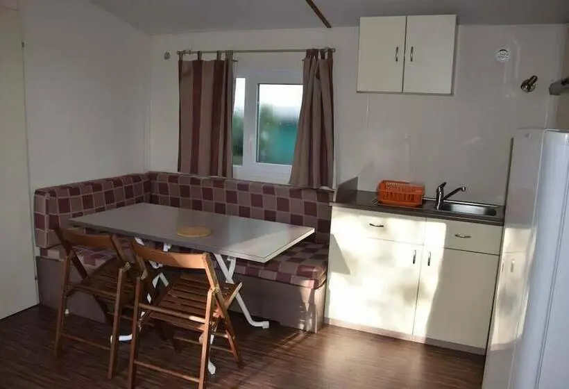 2ベッドルームハウス, Camping Parc Du Charouzech