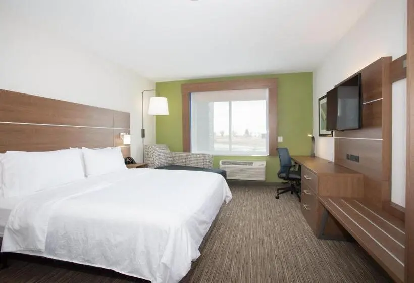 身障者適用キングサイズベッドルーム, Holiday Inn Express & Suites   Goodland I 70, An Ihg