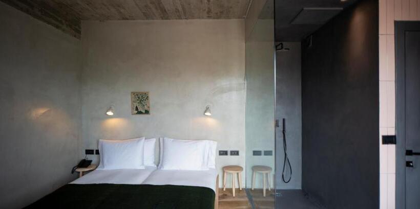 디럭스 룸, In Gallery Hotel & Spa