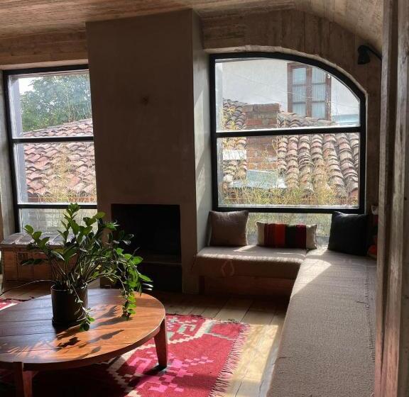 סוויטה נשיאותית, In Gallery Hotel & Spa