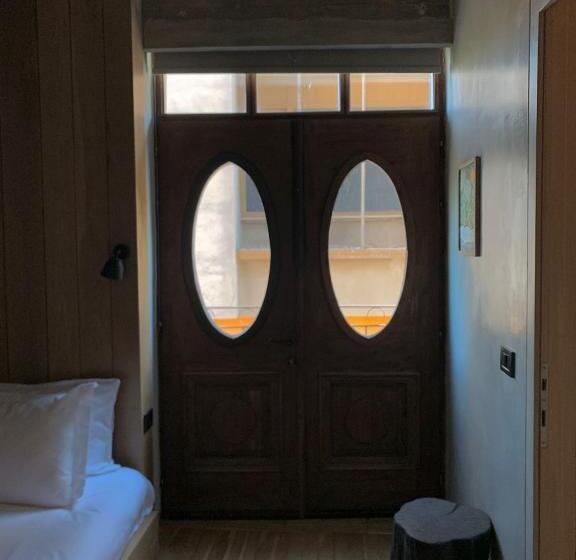 베이직 3인 룸, In Gallery Hotel & Spa