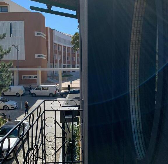 חדר בסיסי לשלושה, In Gallery Hotel & Spa