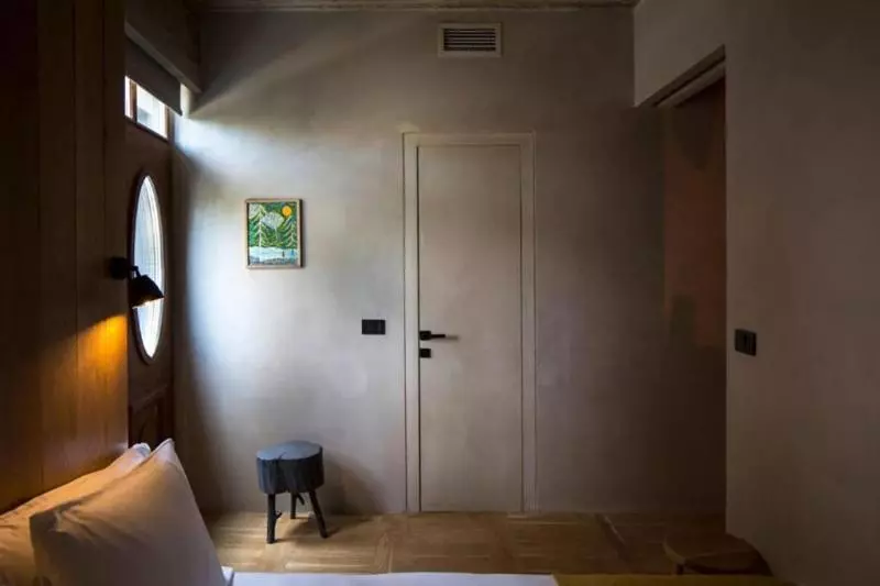 اتاق ساده سه‌ نفره, In Gallery Hotel & Spa