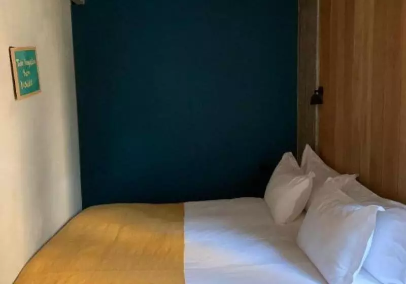 اتاق ساده سه‌ نفره, In Gallery Hotel & Spa
