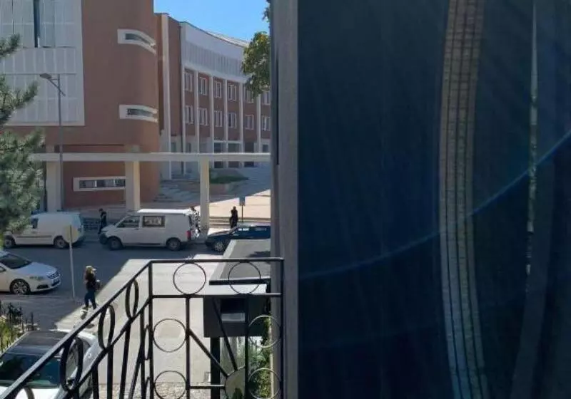 اتاق ساده سه‌ نفره, In Gallery Hotel & Spa