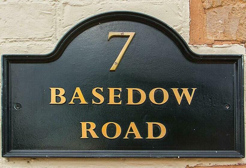 Дом 4 Спальни, Barossa Vineyard Guesthouse