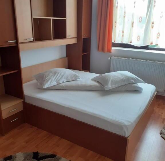 غرفة قياسية, Casa Miruna