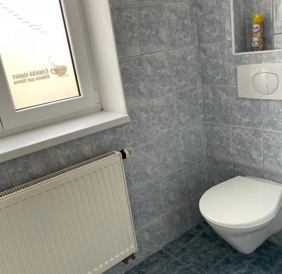 Четырехместный Номер Стандарт, četnická Stanice Hluboká