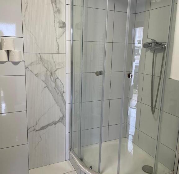 Номер Стандарт, četnická Stanice Hluboká