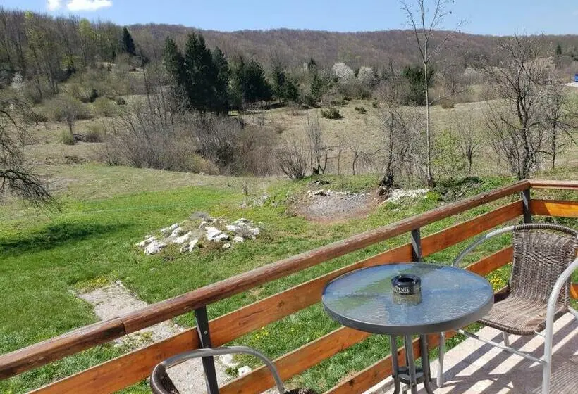 バルコニー付きスタンダードルーム, Guest House Plitvice Waterfall