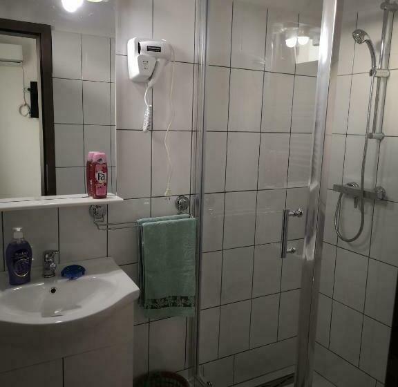 Номер Стандарт, Pensiunea Mikelis International