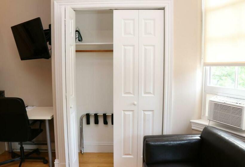 חדר סטודיו סטנדרד, Stylish Downtown Studio In The Southend, C.ave# 3