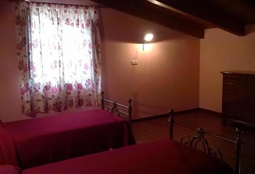 Четырехместный Номер Стандарт Вид на Сад, Agriturismo Aurea