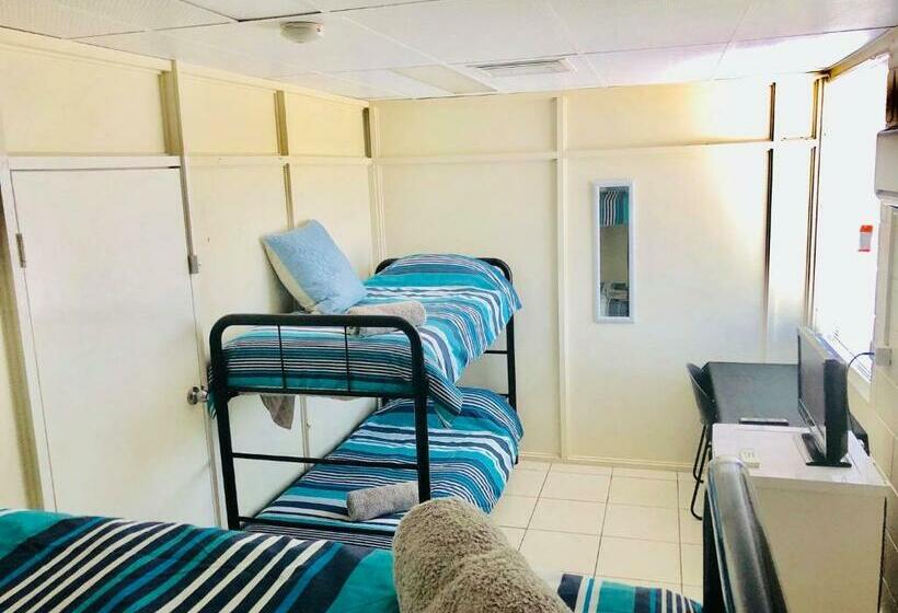 패밀리 룸, Accommodation @ Isa