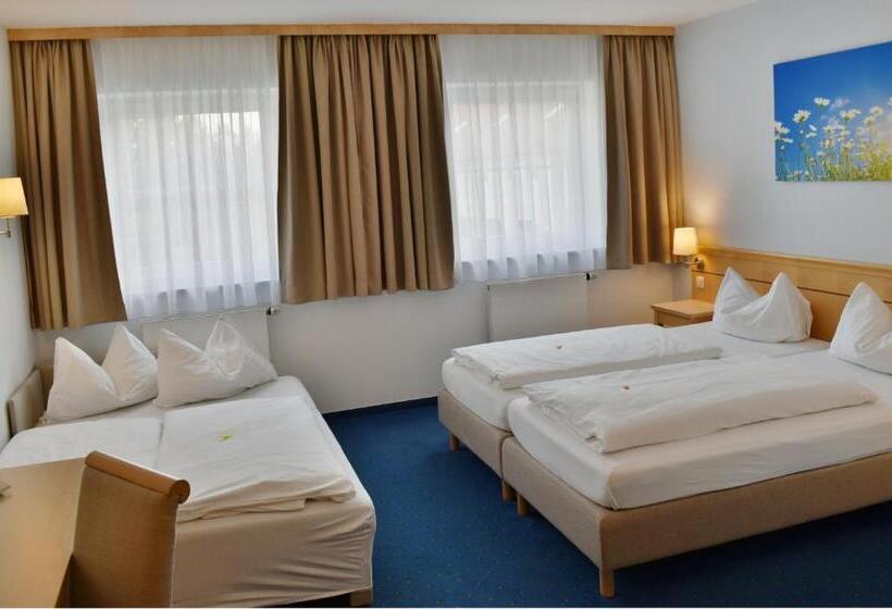 Четырехместный Номер Стандарт, Familienhotel Nahe Der Therme Erding