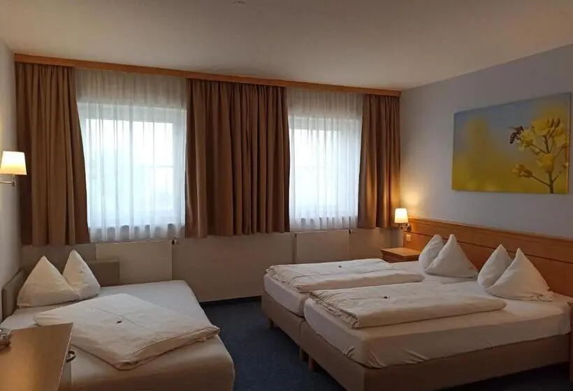 スタンダードトリプルルーム, Familienhotel Nahe Der Therme Erding