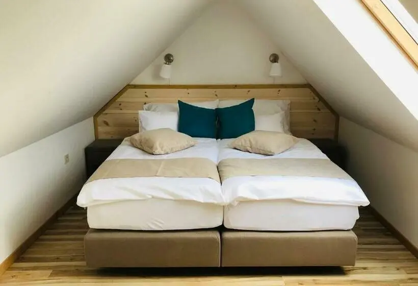 テラス付き１ベッドルームアパートメント, Egria Apartments