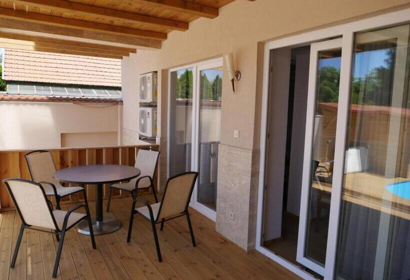 Студио Стандарт с Балконом, Egria Apartments