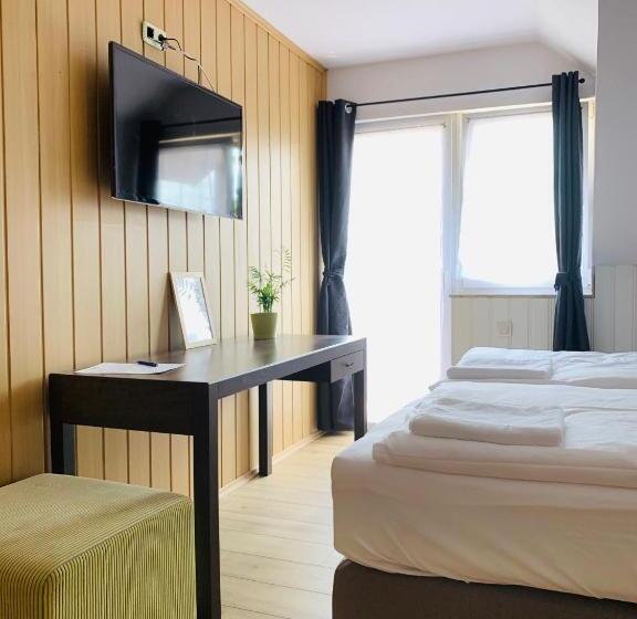 اتاق اکونومی, Egria Apartments