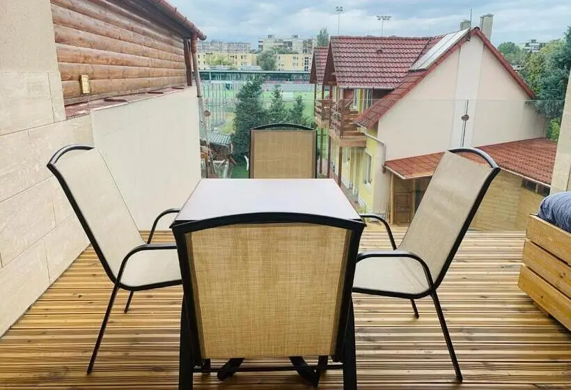 バルコニー付き１ベッドルームアパートメント, Egria Apartments