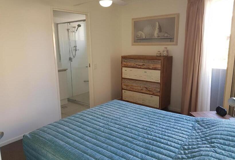 آپارتمان 2 خوابه, Kings Way Apartments