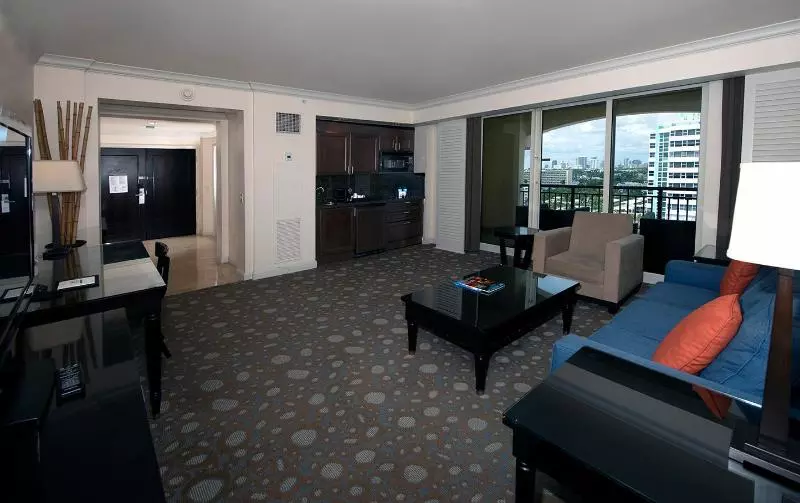 سوییت, The Atlantic Hotel & Spa