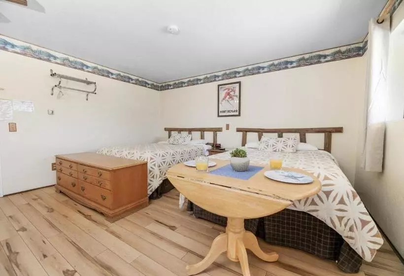 اتاق استاندارد چهار تخته, Big Bear Lake Front Lodge